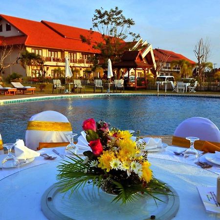 Daosavanh Resort&Spa Hotel Savannakhét Exteriör bild